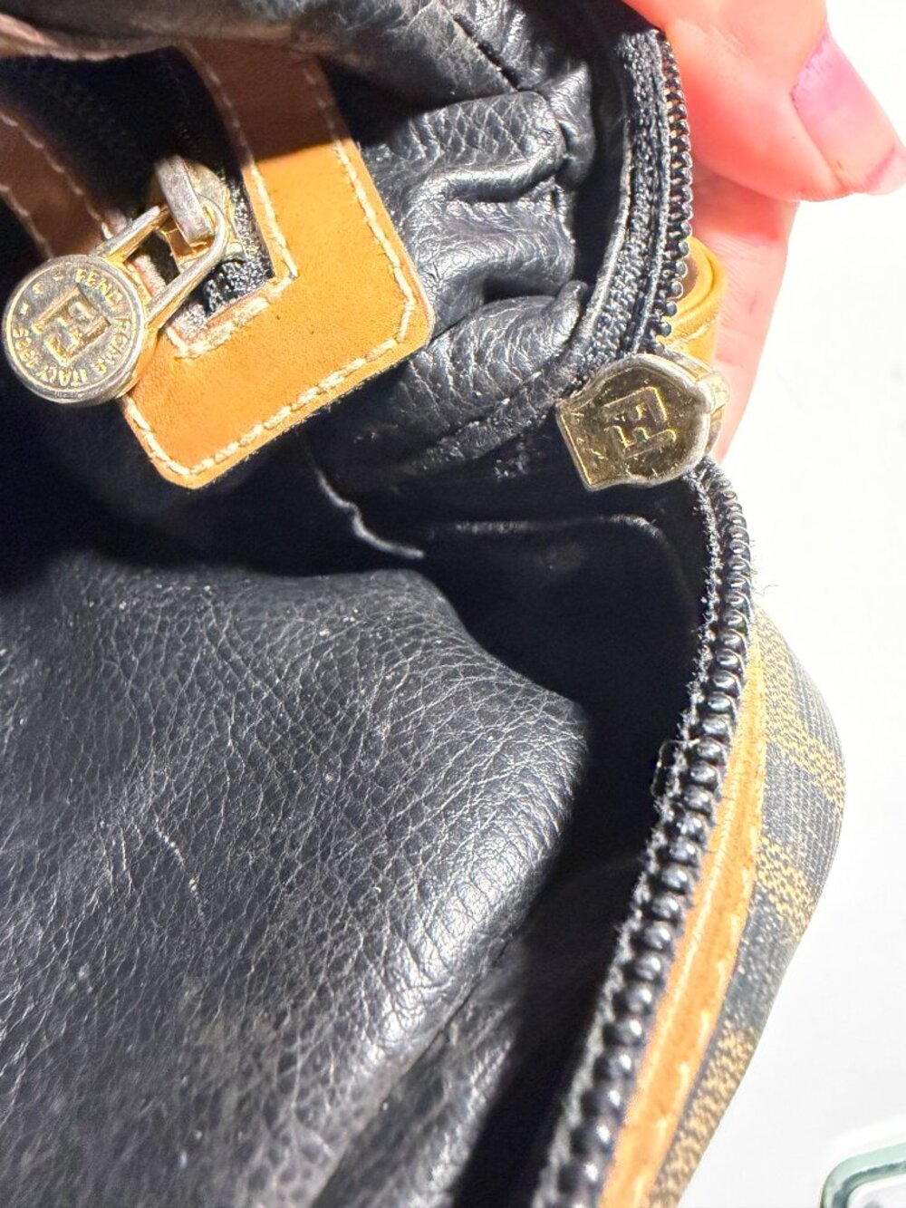 Fendi FF Zuca Crossbody vintage bag - Picture 12 of 13